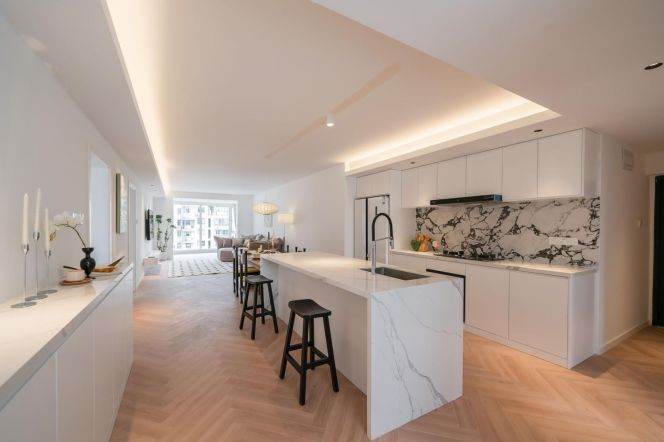 Spacious 3BR Modern Apartment | High Floor, Floor Heating & Floor-to-Ceiling Windows 