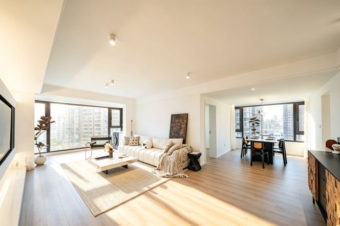 Changshou Rd. nice compound bright and sunshine cozy & morden3br 