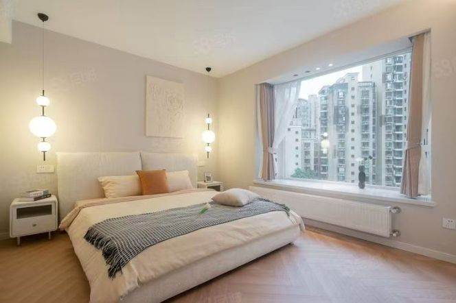 High-floor 3BR  Changning, Floor Heating & Full Facilities, Mins Walk to Metro