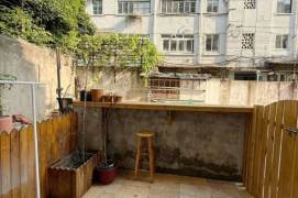 Spacious 1 BR 1 LR with yard near IAPM ( Short term welcomed ) 