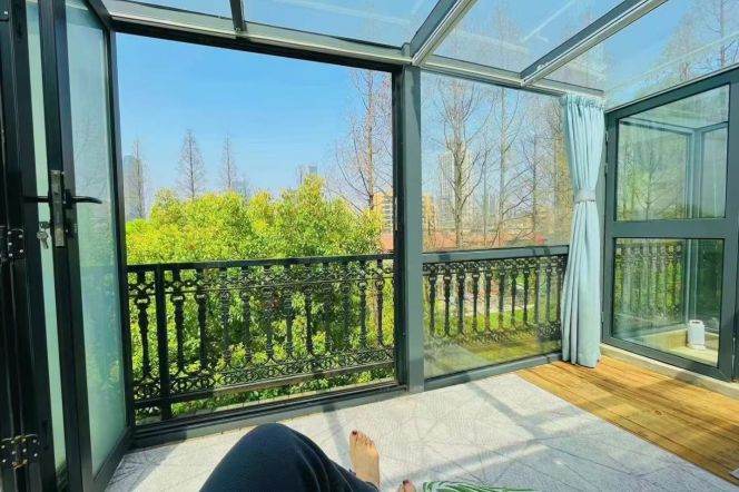 2+1 Rooms, 3 Baths, Terrace/Wall heating/Oven, 120 sqm @ Changshu metro L1&7