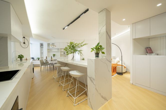 3 Brs, 2 Baths, Floor heating/Central ac/Oven, 150 sqm @ Xujiahui station L1,9&11