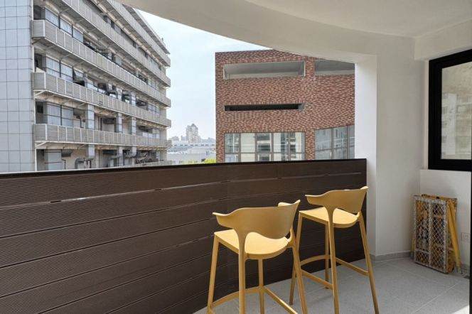 Charming spacious 3brs Balcony with elevator Nr L15 wuzhong rd sta 