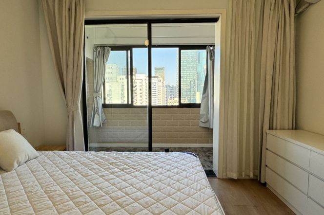 0 distance to Jing'an Temple L2&7 | Standard 2Br+Heating +Balcony 11.6K