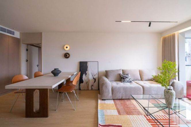 Brand new/spacious 1BR 2LR/High floor/122 sqm/bright room,Jiangsu rd@L11/2