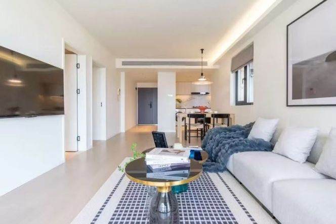 South Shaanxi Rd metro/2br2bt/central AC/floor heat/dishwasher/oven/outdoor balcony