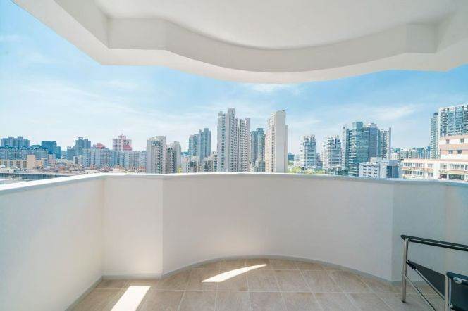 3 Brs, 2 Baths,Open Balcony,Floor heating/Dish washer, 150 sqm @ Jiaotong uni L10&11