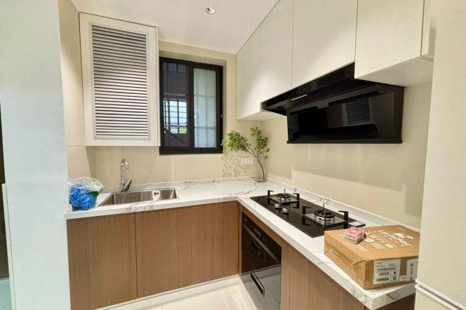 Guilin rd station one bedroom