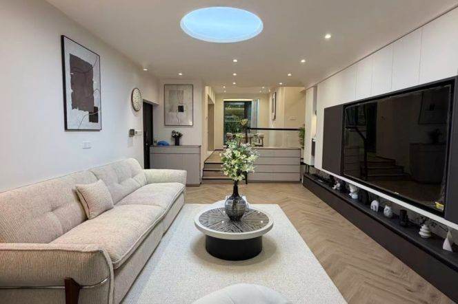 Ziteng Rd/Longbaixincun/2br2bt/central AC/floor heat/oven/dishwasher