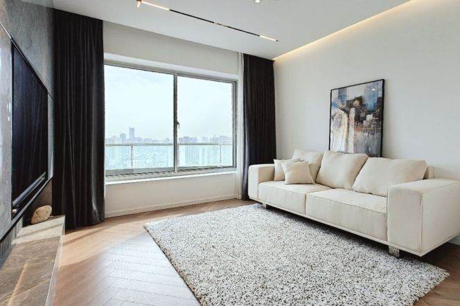 2BR 2BTH w/ Balcony nr ChangPing Road M7