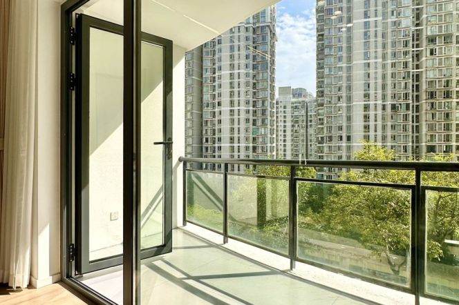 Xujiahui/3br2bt/central AC/floor heat/oven/bathtub/outdoor balcony/dishwasher