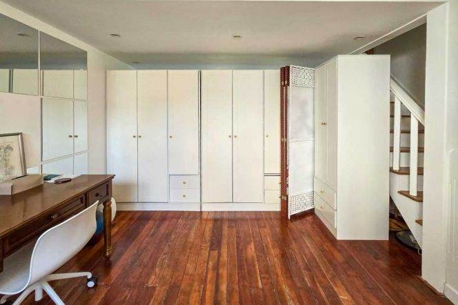 West Nanjing Rd Station 4Br/3Bath with Terrace Line2/12/13