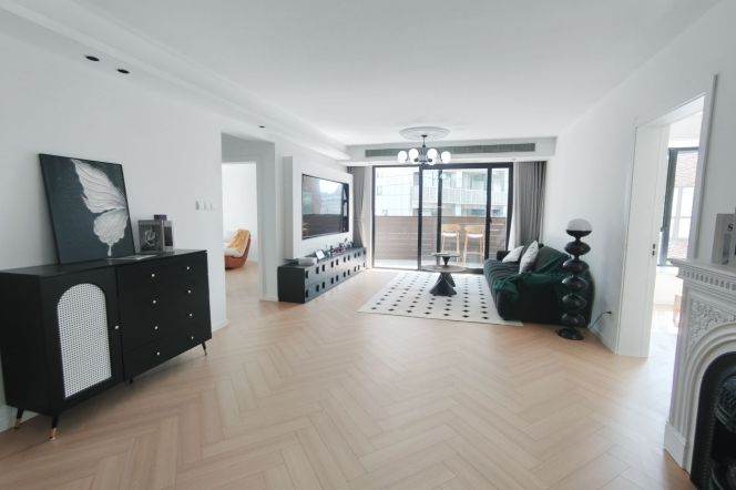 Charming spacious 3brs Balcony with elevator Nr L15 wuzhong rd sta 