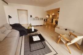 International Plaza — High-Floor 3BR with Pearl Tower View — 21,406RMB