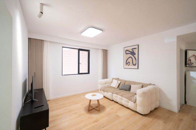 Elevator 3Brs/2Lrs/1Bt apt nr Xujiahui,M1/9/11