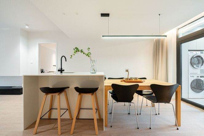 south Shaanxi rd 3br2bath190sqm