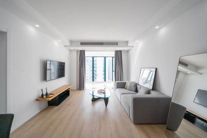 Bright 2+1BR 2BA Apt w/Floor Heating nr Yuanshen Rd Station 