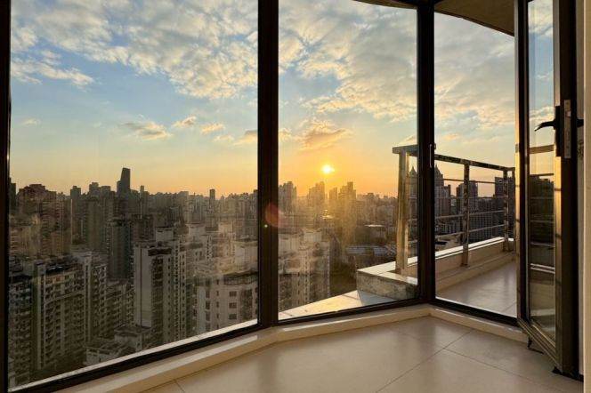 High floor view, Natural light, 2Br 2Ba 130Sqm, Wuning rd., L13/14