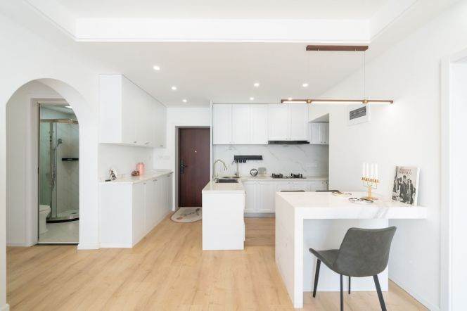 Bright 2+1BR 2BA Apt w/Floor Heating nr Yuanshen Rd Station 