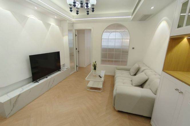 Modern 1br 1lr/bright room/spacious&cozy/West Yan'an rd@L3/4