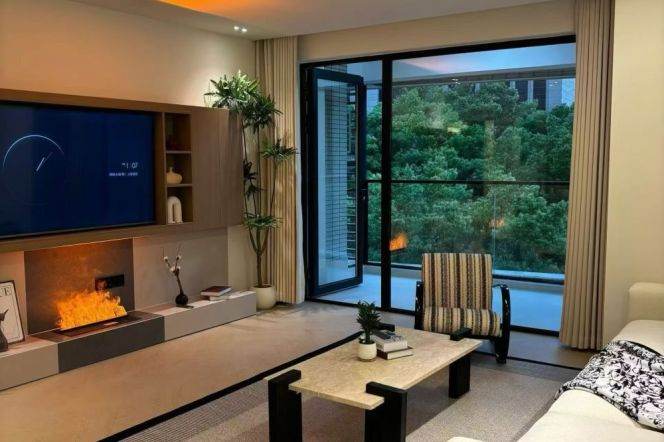 Changping Rd metro/2br1br/central AC/floor heat/dishwasher/oven/outdoor balcony