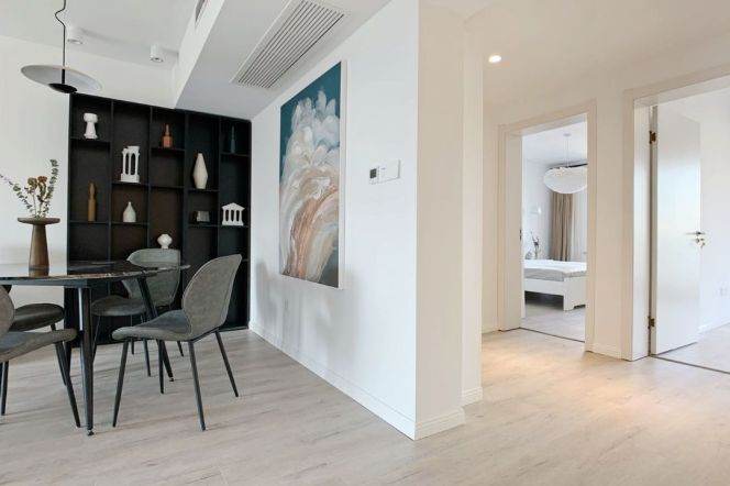 2 Brs, 2 Baths, Open Balcony/Floor heating/Dish washer, 120 sqm @ Changshou metro L7&13