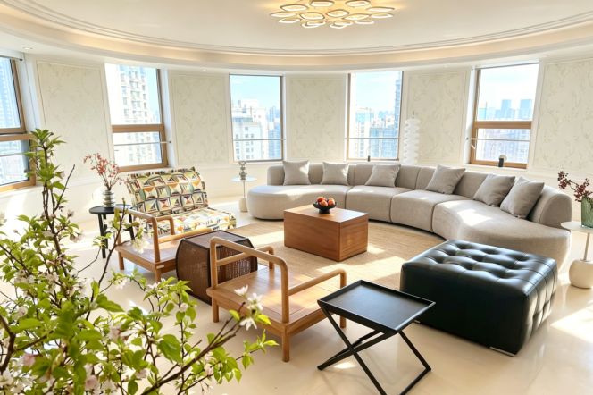 London Plaza high-rise bright and sunshine nice view big living room 3br plus outside balcony