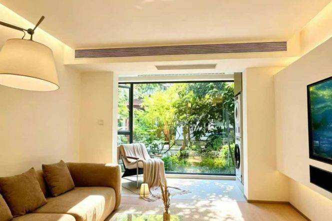 1 Bedroom with yard near 'Wuding road'