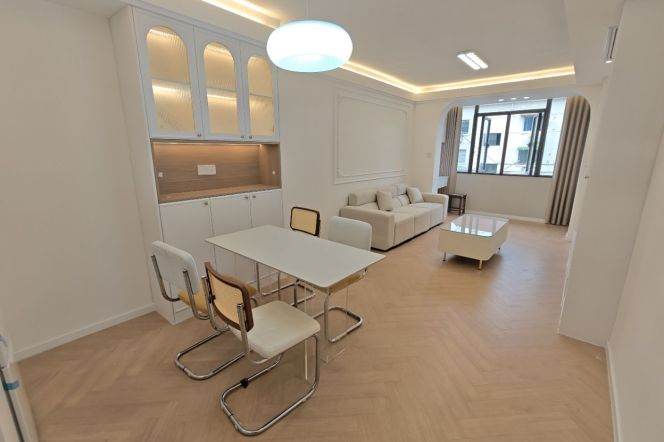 Cozy real 1br 2lrs Nr L3/4 W Yan'an rd sta