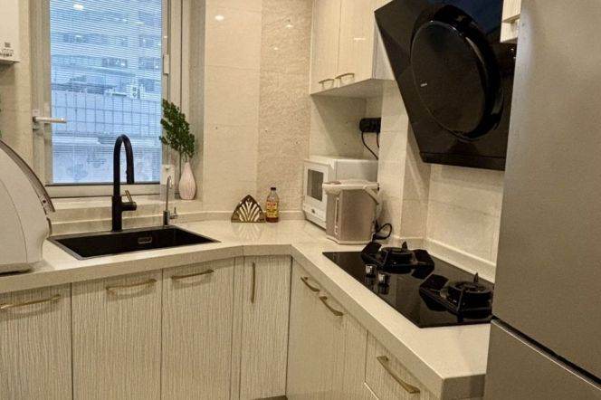 Sun-Drenched 1BR Apt in Da'an Garden/Wuning Rd Station