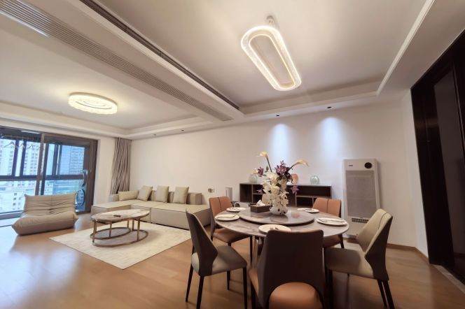 inside Inner ring, 3br with 155sqm., smart system, one elevator per unit