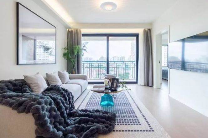 South Shaanxi Rd metro/2br2bt/central AC/floor heat/dishwasher/oven/outdoor balcony