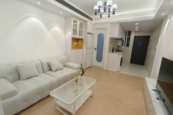 Modern 1br 1lr/bright room/spacious&cozy/West Yan'an rd@L3/4