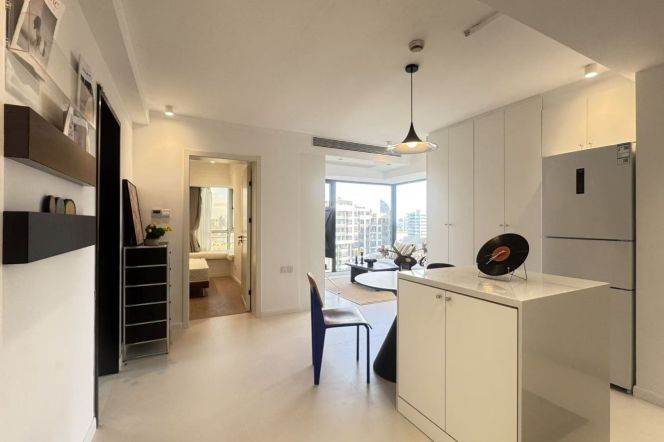 Nr Lujiazui, Good view, 1Br Elevator, Pudong avenue, L4/14