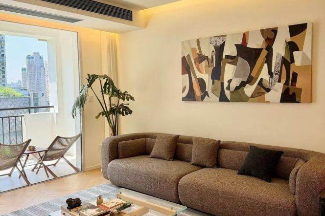 3 Brs, 2 Baths with Open Balcony, Floor Heating, Dish washer, 170 sqm @ Wuning metro L13