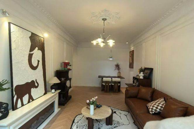 Delicate 2BR Ground Floor Apt w/Patio nr Shanghai Library