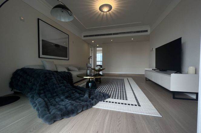 3 Brs, 2 Baths, Balcony/Floor heating/Dish washer, 132 sqm, New compound @ Changshou metro L7&13