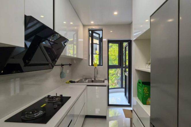 Donghu rd/iapm 2br100sqm