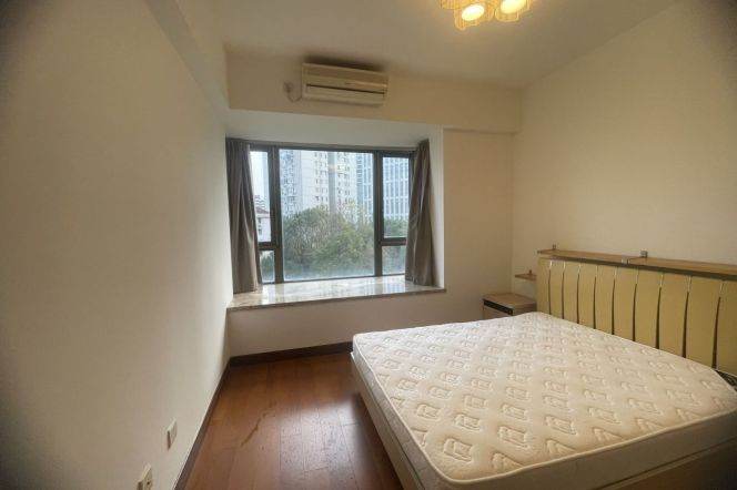 Modern spacious 2BR in good compound / Hanzhong rd line 1/12/13