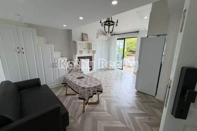 Lovely bright APT+ Roof terrace Fuxing Rd 7.3k