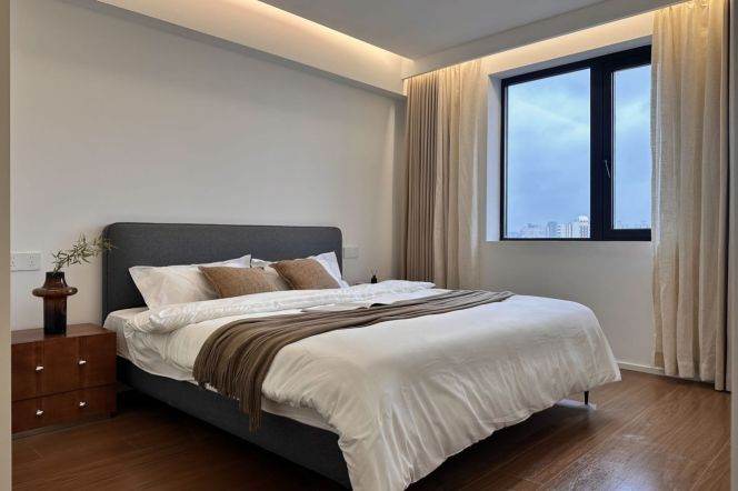 Haifu Apartment — Designer-Renovated 1BR with Walk-in Closet — 17,800 RMB