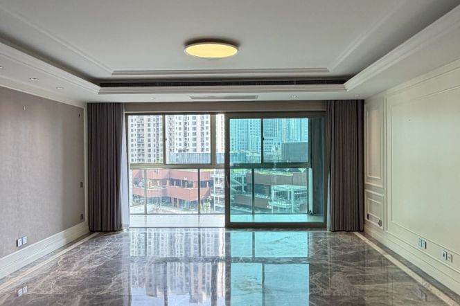 4BR 4BTH w/ Gym & Pool nr ChangPing RD M7