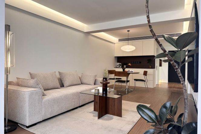 Haifu Apartment — Designer-Renovated 1BR with Walk-in Closet — 17,800 RMB