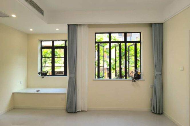 Donghu rd/iapm 2br100sqm