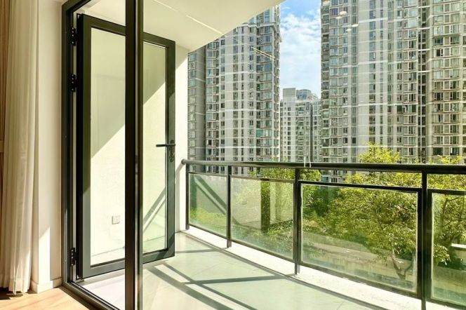 xujiahui station 3br