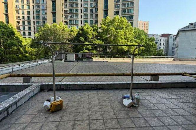15.8k Bright 2Br with Spacious terrace Nr Zhongshan park line 2/3/4