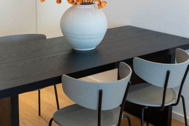 3 Brs, 2 Baths, Balcony/Floor heating/Central ac, 140 sqm @ Jiangsu metro L2&11