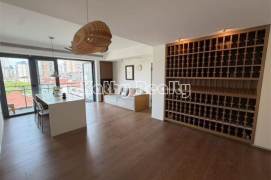 Stunning 150sqm 2BR APT floor heating JT university 21.5k
