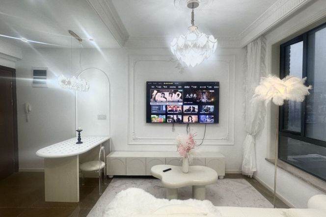 Duplex 1BR with Lujiazui Skyline View