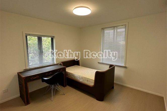 Spacious 2BR New deco APT Changshu Rd 15.5k